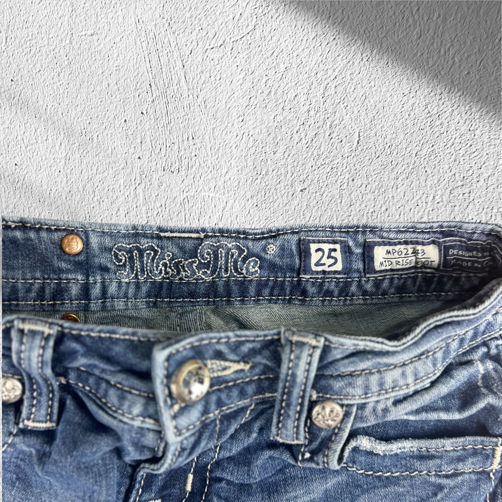 Miss Me MP6224B Women’s Y2K Jeans Size 25x34