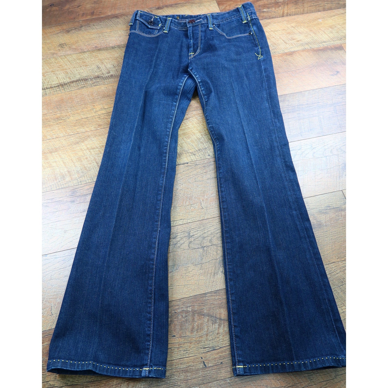 Vertigo Embroidered Women's Jeans 29