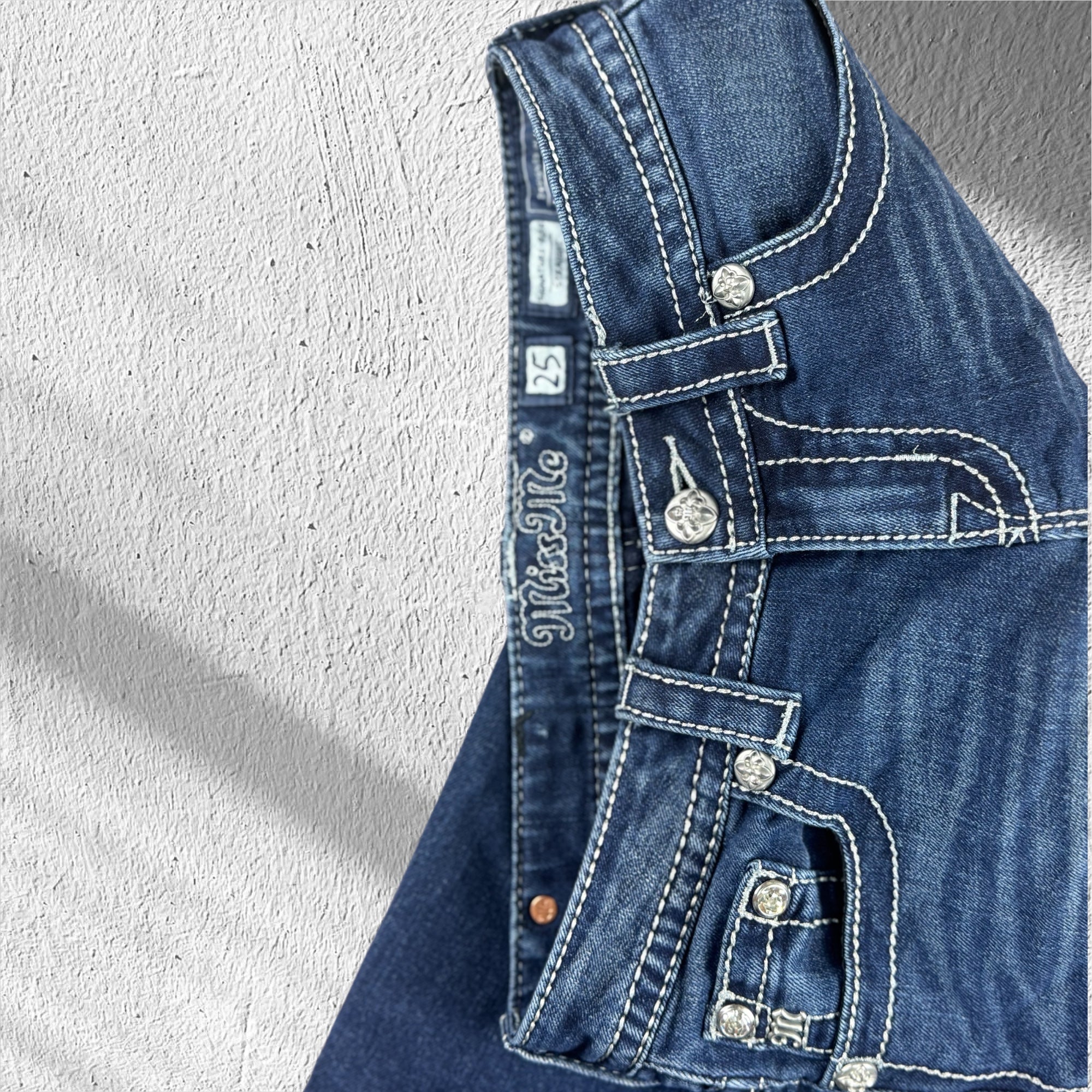 Miss Me J55B9TV Women’s Y2K Jeans 25x32