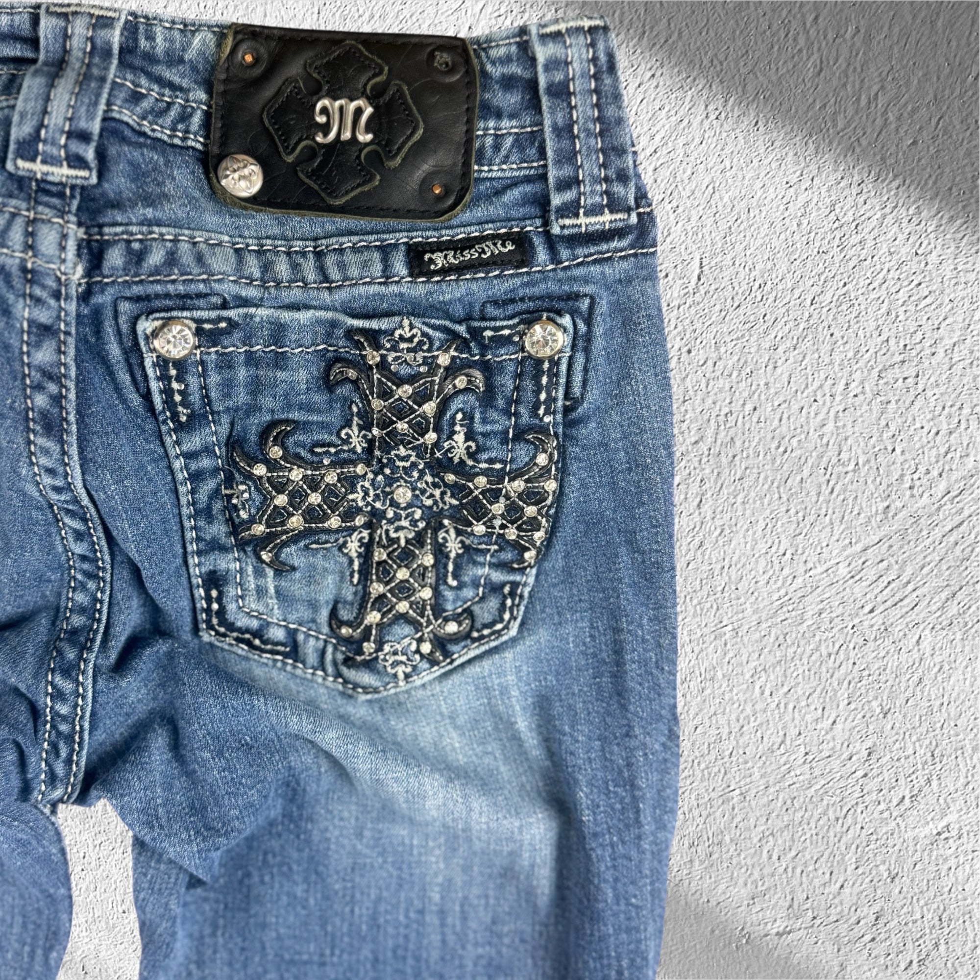 Miss Me MP6224B Women’s Y2K Jeans Size 25x34
